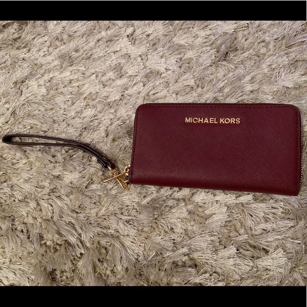 Michael Kors Wallet / Wristlet